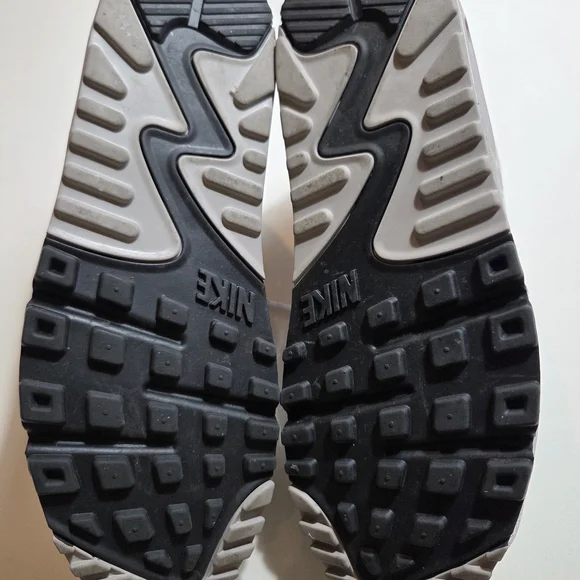 Nike Air Max White, Red And Gray Sneakers - Women's 8.5 / Youth 7 - Picture 4 of 8